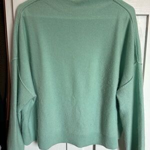 Women's Mint Green Cashmere Sweater - Casual Pullover